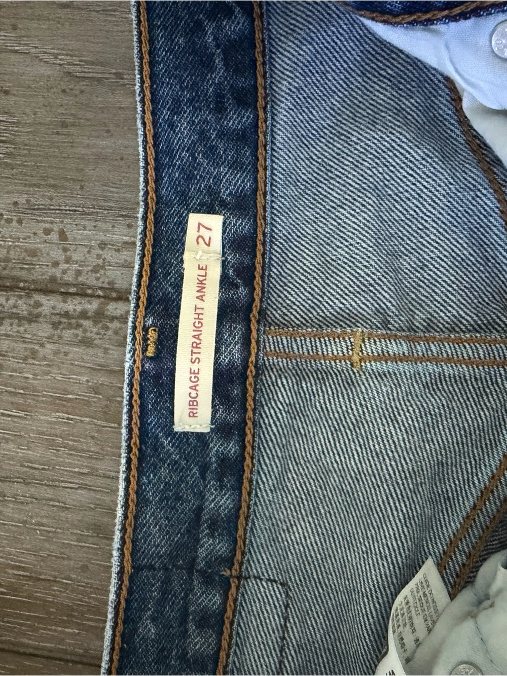 Levi’s Ribcage Distressed Ankle Blue Denim Jeans - Classic Look - Picture 6 of 9